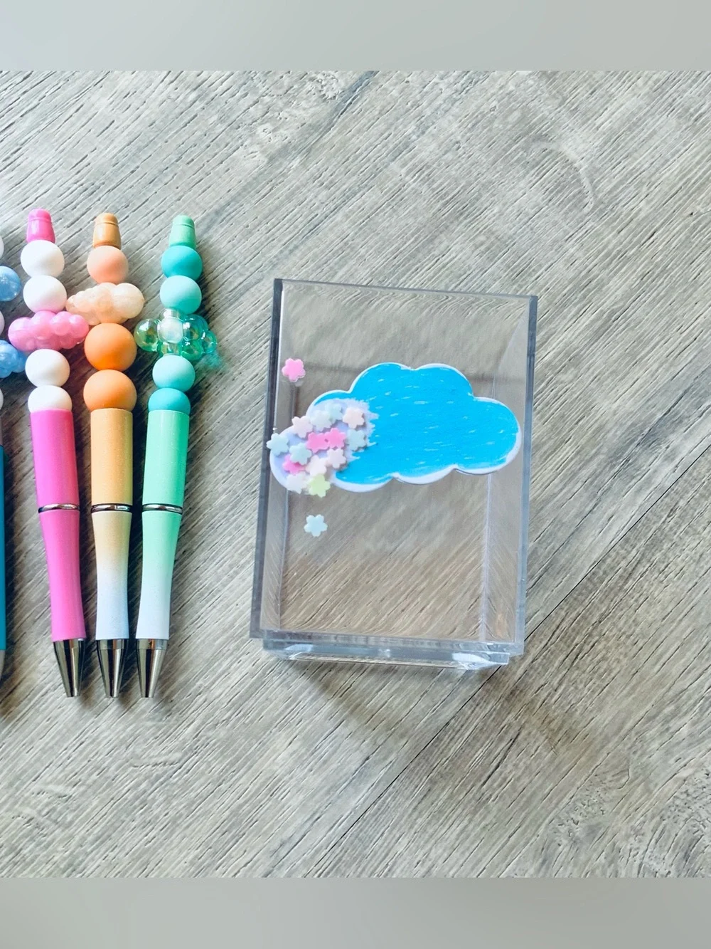 NEW📚 Homemade Crafted Beaded Pens & Acrylic Pen Holder OS